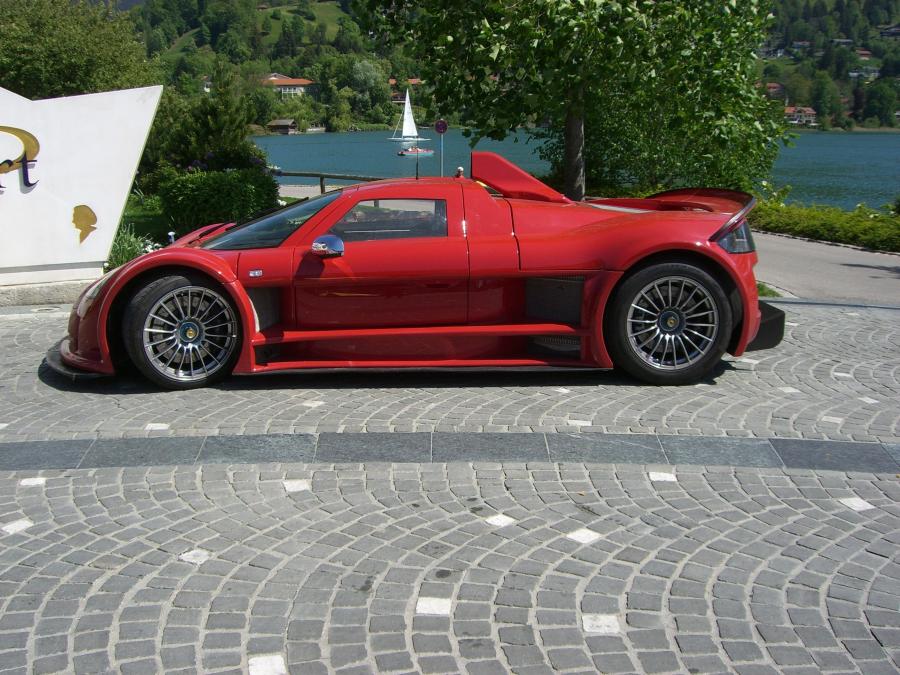  Gumpert Apollo 2006 года  (фото 2 из 23)